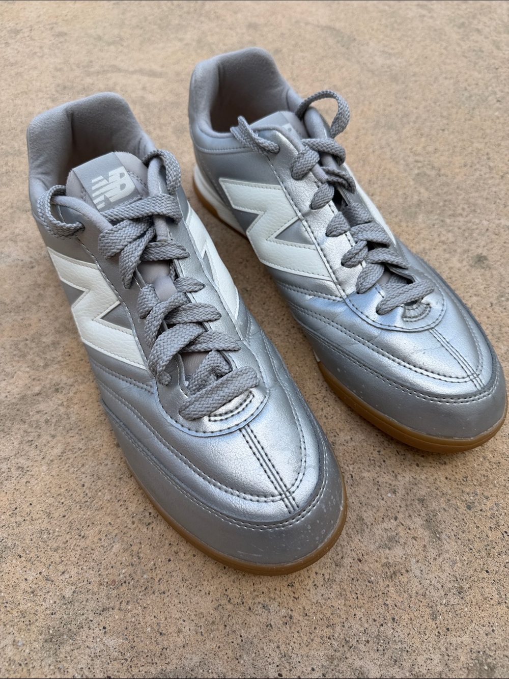 New Balance Women's RC42 Silver Running Casual Sneakers Size 12